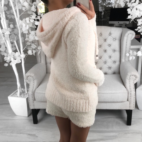 OUTT OF STOCKK - Picture 2 of 4